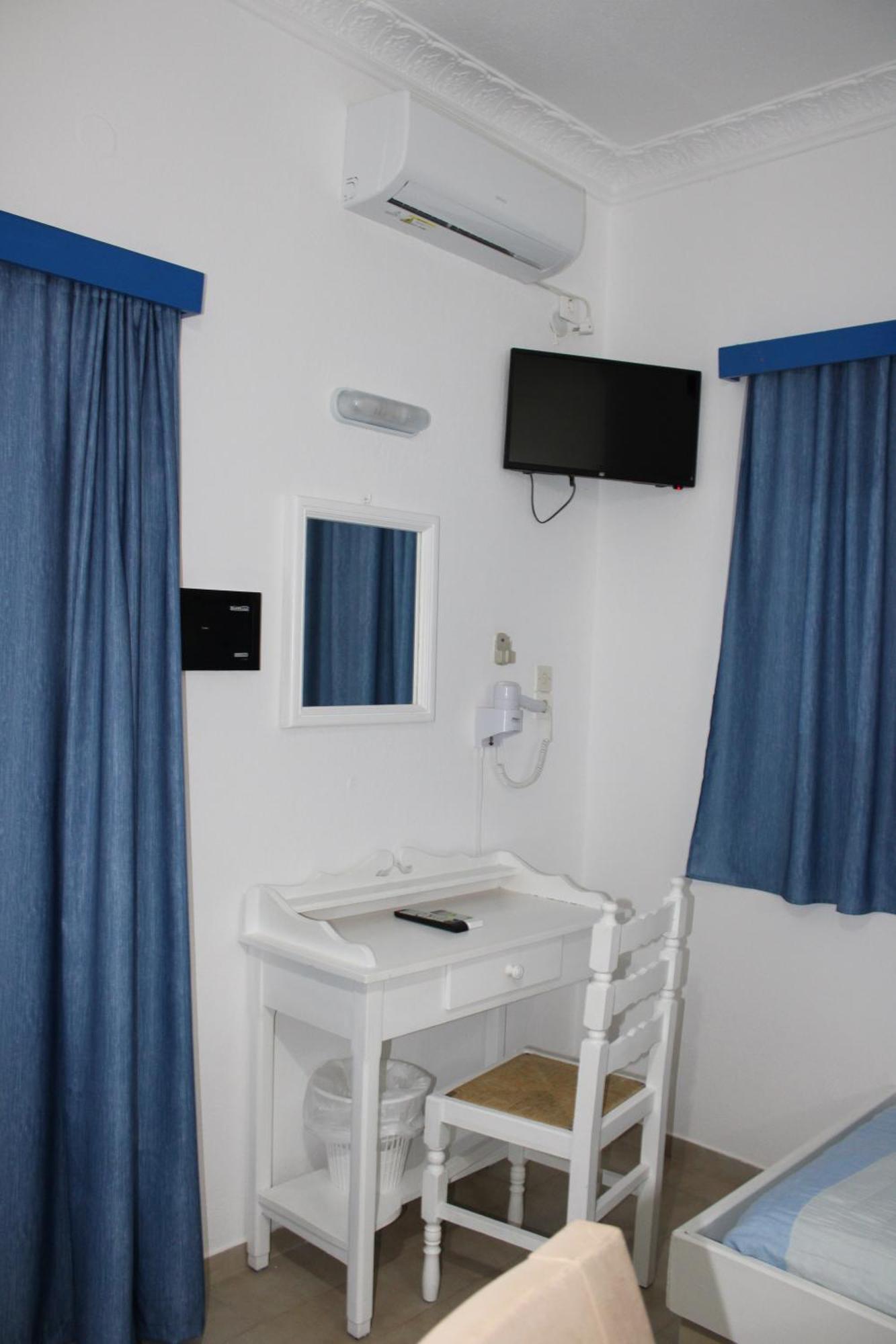 The Three Anchors Rooms Emporio  Экстерьер фото